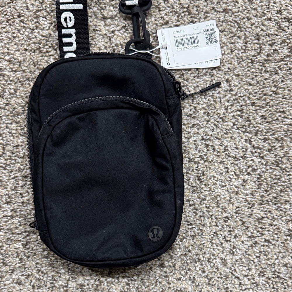 NWT Lululemon the rest is written crossbody bag - Picture 4 of 8